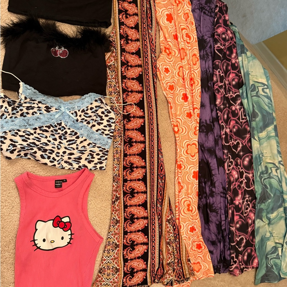 Baddie clothing bundle size small see all photos